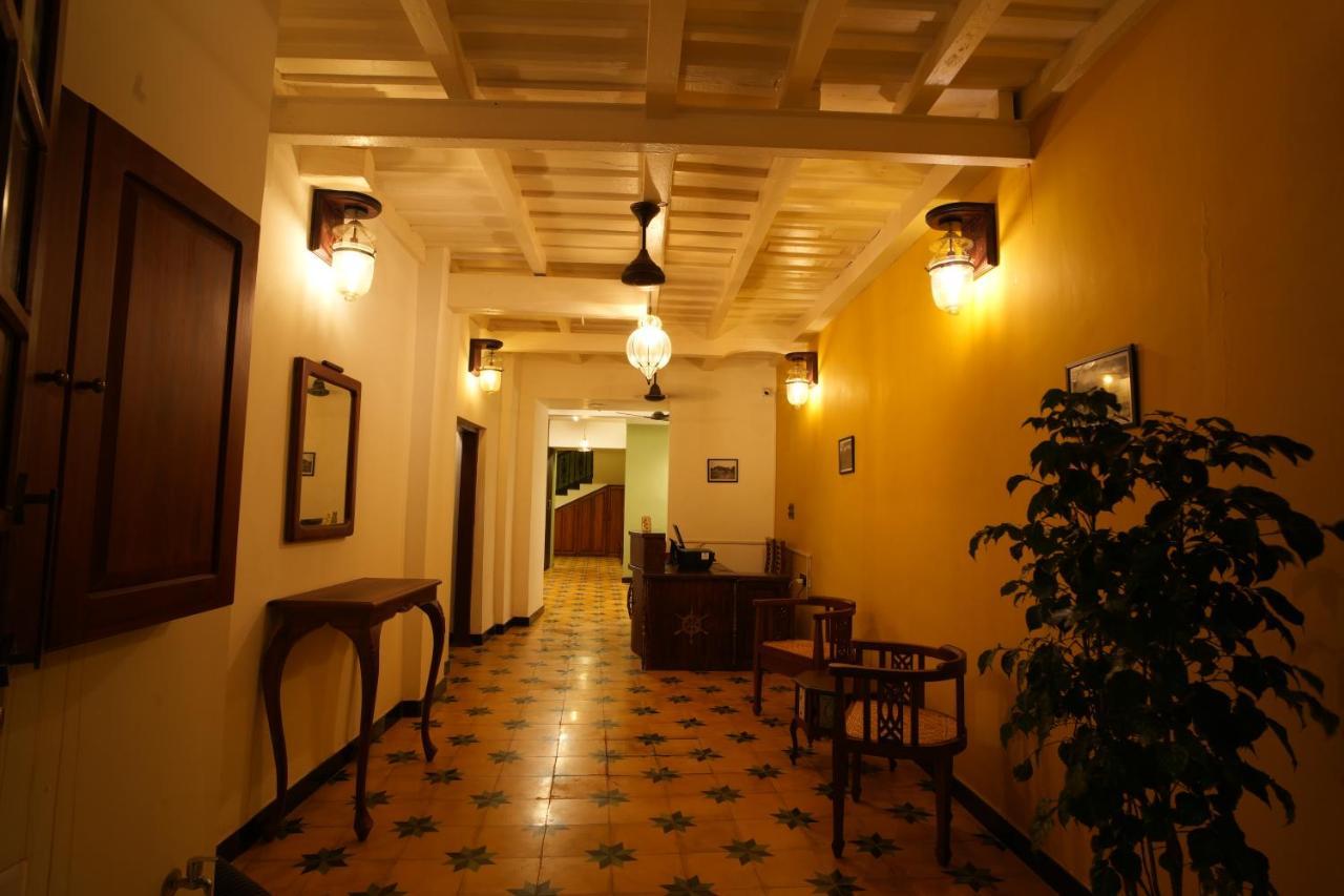The Sunset Bay Hotel Fort Kochi Luaran gambar