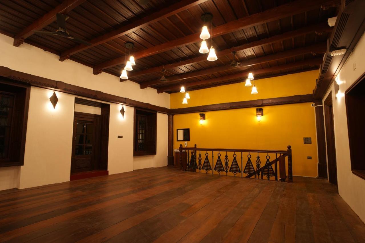 The Sunset Bay Hotel Fort Kochi Luaran gambar