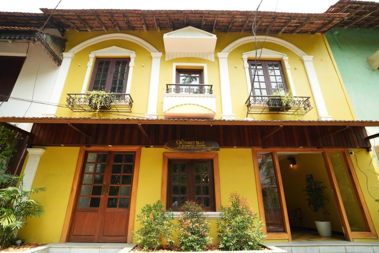 The Sunset Bay Hotel Fort Kochi Luaran gambar