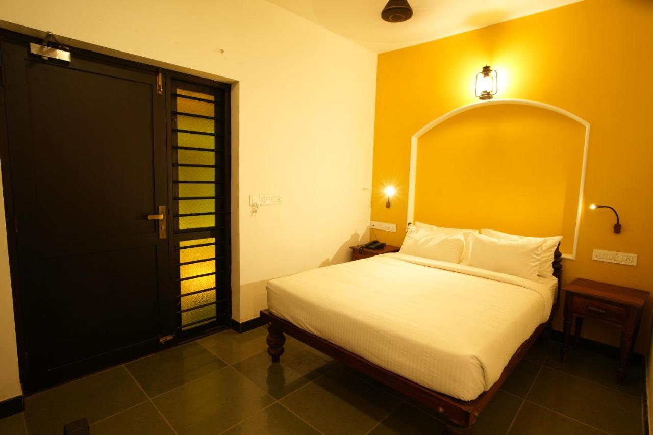 The Sunset Bay Hotel Fort Kochi Luaran gambar